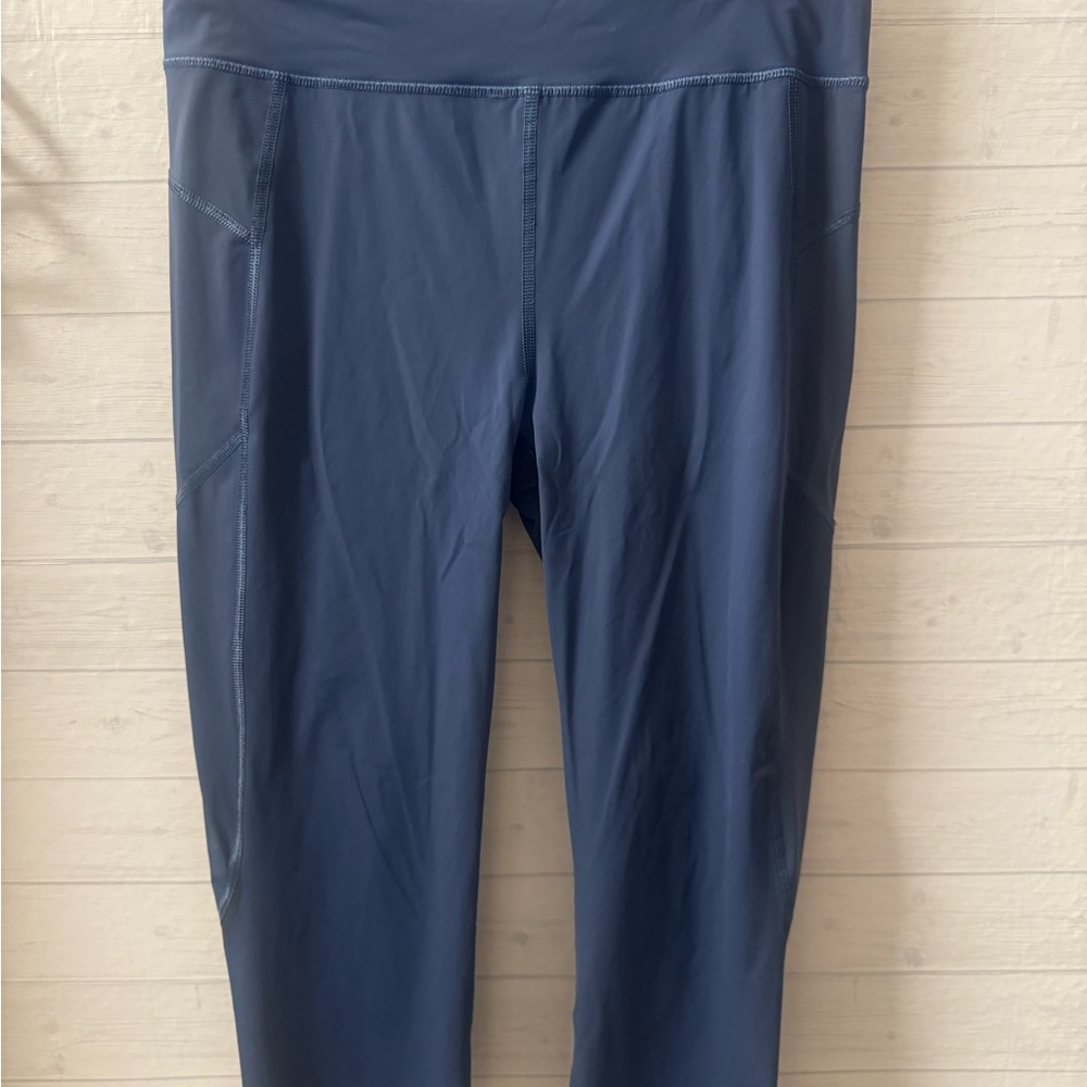 Sweaty Betty Blue Zero Gravity Capri Leggings